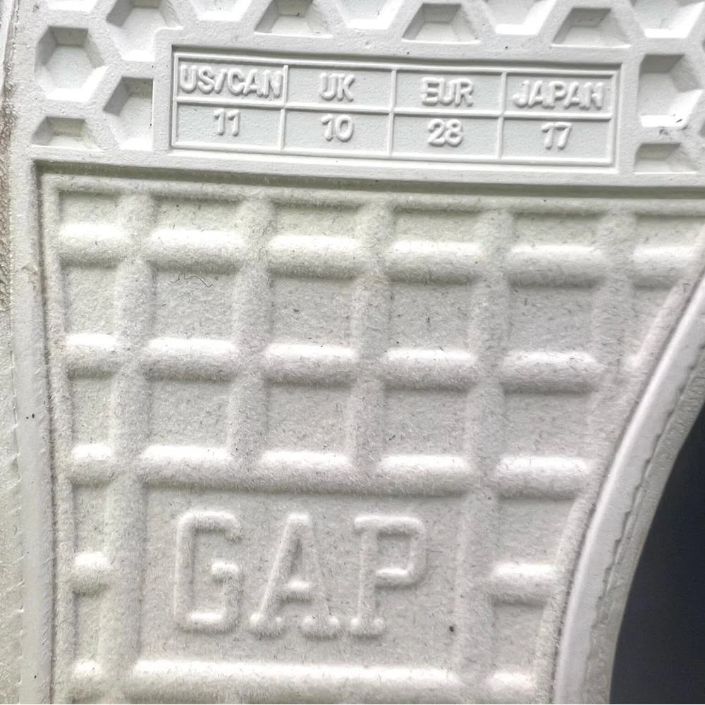 Gap/ Peanuts Collaboration- High-Top Sneakers -‎ White/Yellow, Size:11 Toddler